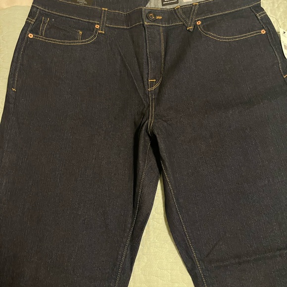 VOLCOM KINKADE MENS JEANS 17” leg opening, Relaxed Rise, Regular fit SIZE 38 - Picture 2 of 5